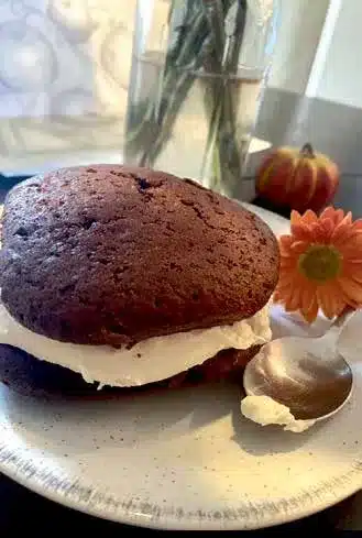 Whoopies ’n Cream on the Beach